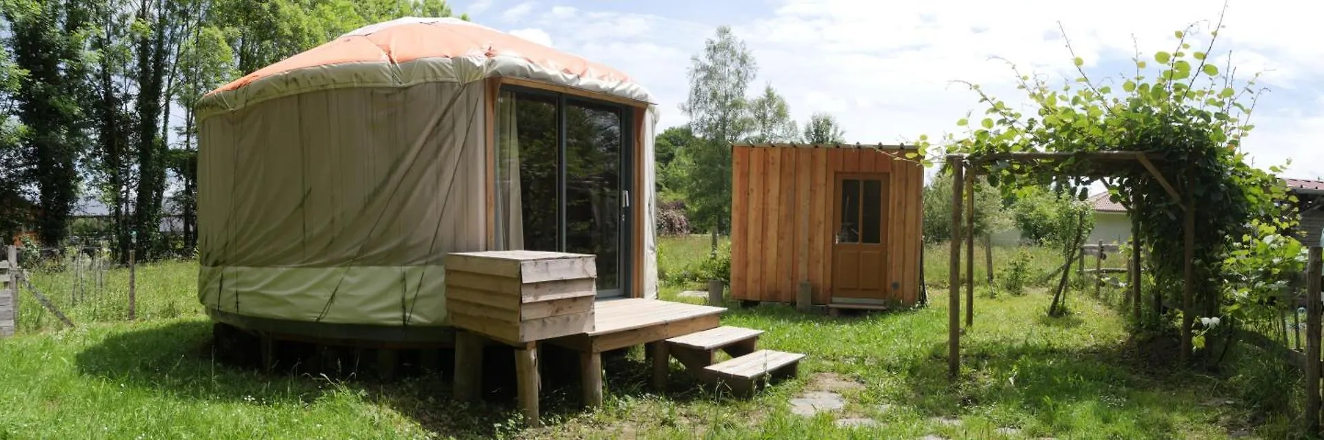 Ma Yourte Au Fond Du Jardin La Barthe-de-Neste Luxe tent